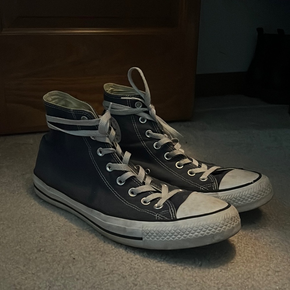 converse all star // navy blue